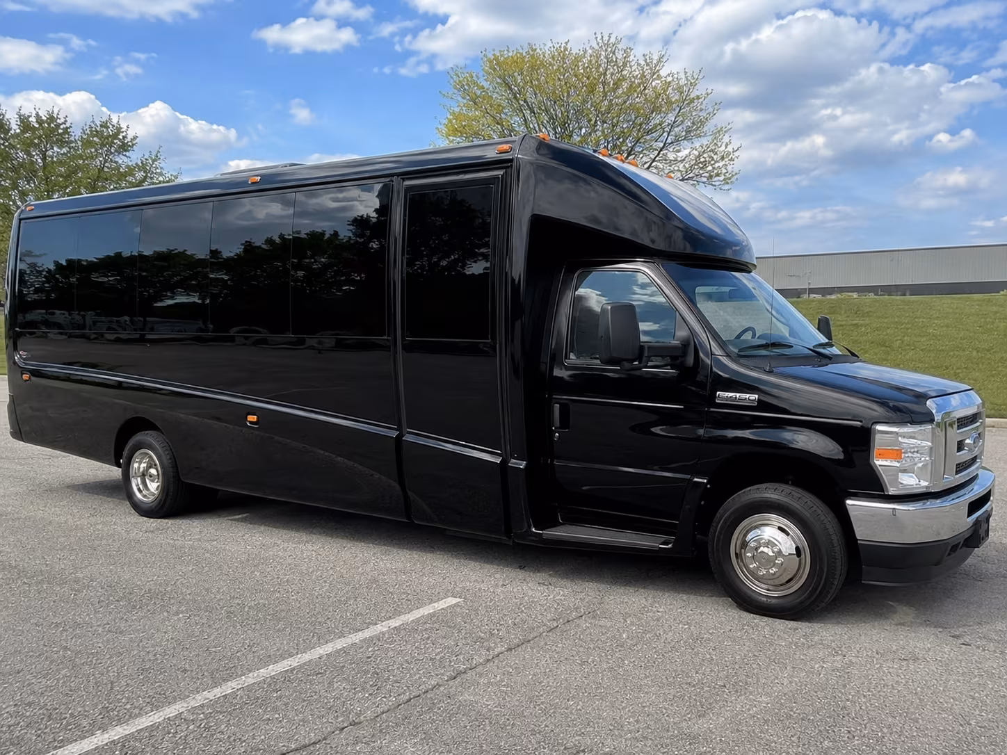 charter buses to san diego arena and amphitheater shows