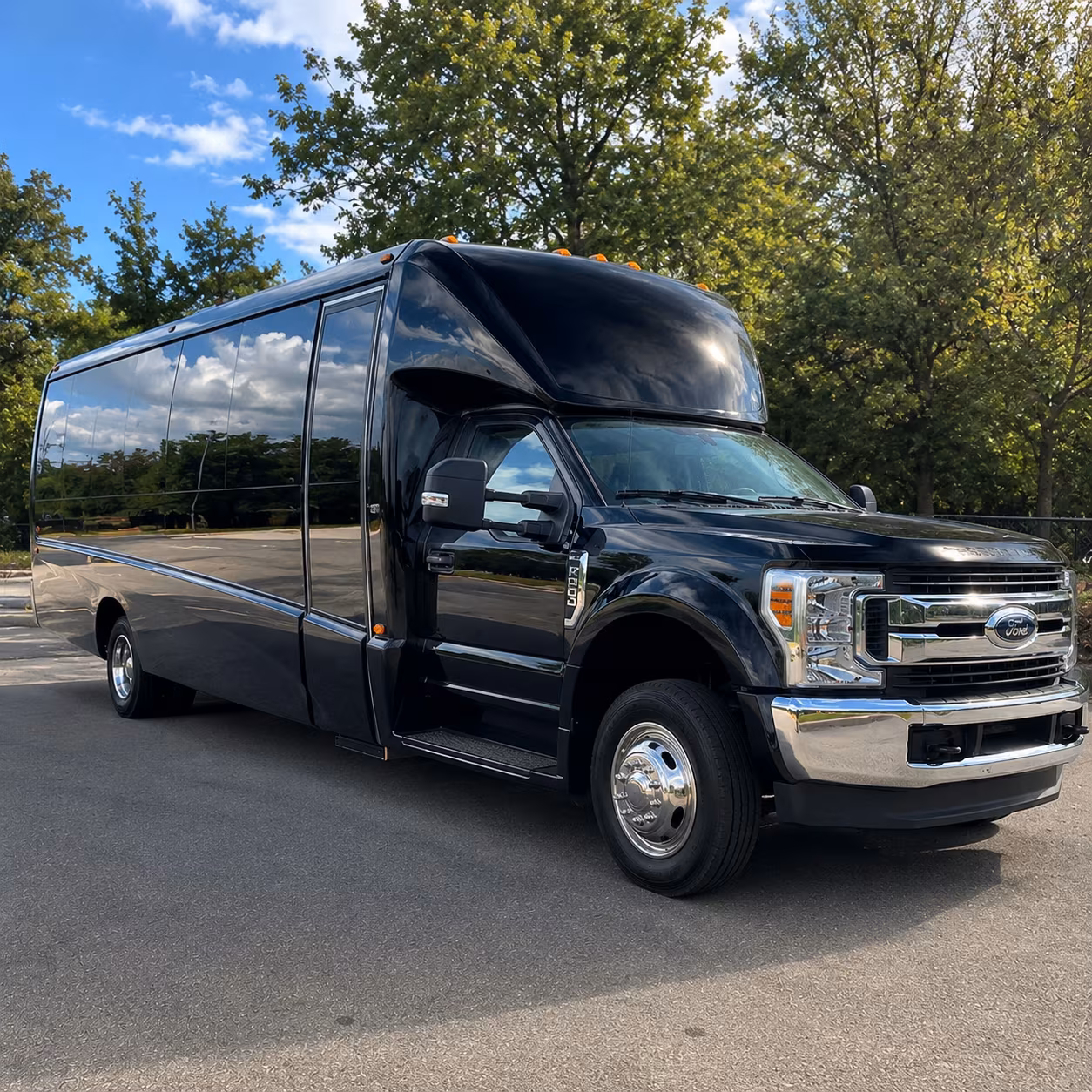 minibus rentals for smaller vista prom groups and friend group rides