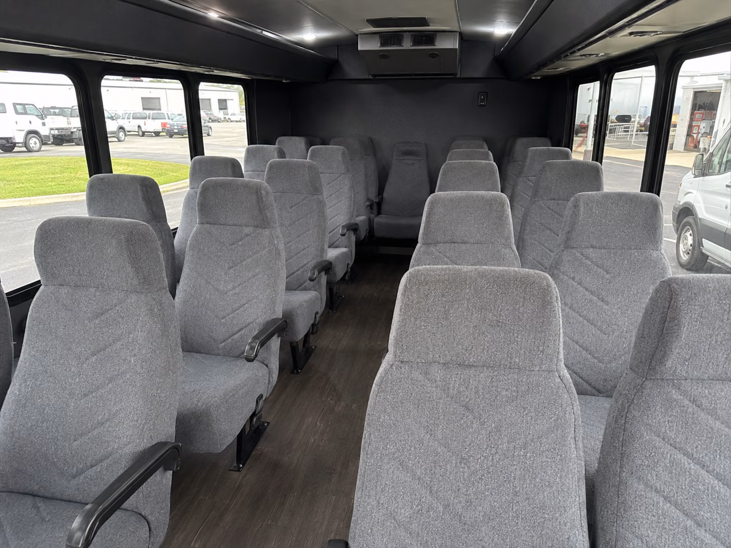 vista 15 passenger minibus inside