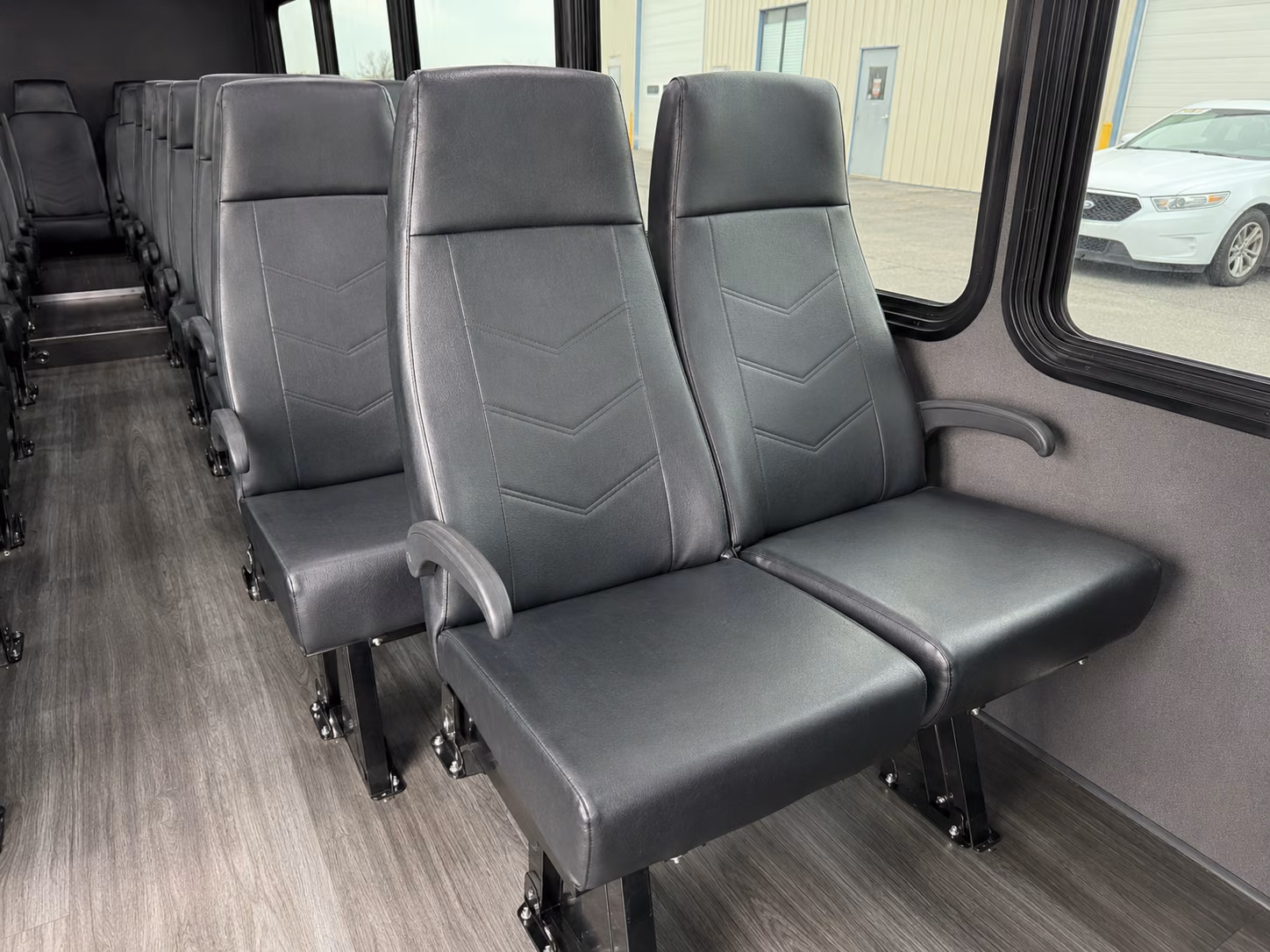 vista 18 passenger minibus interior
