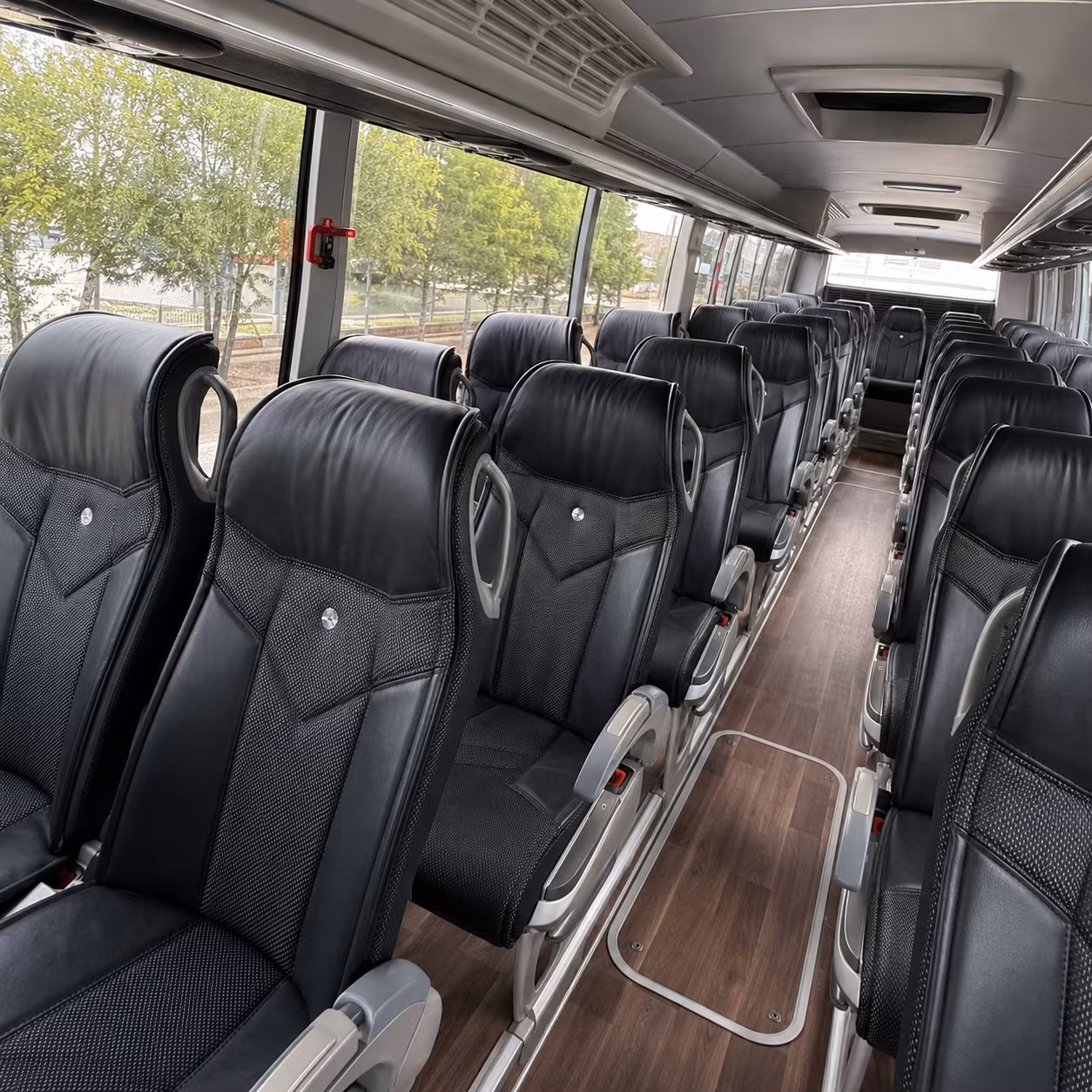 vista charter buses