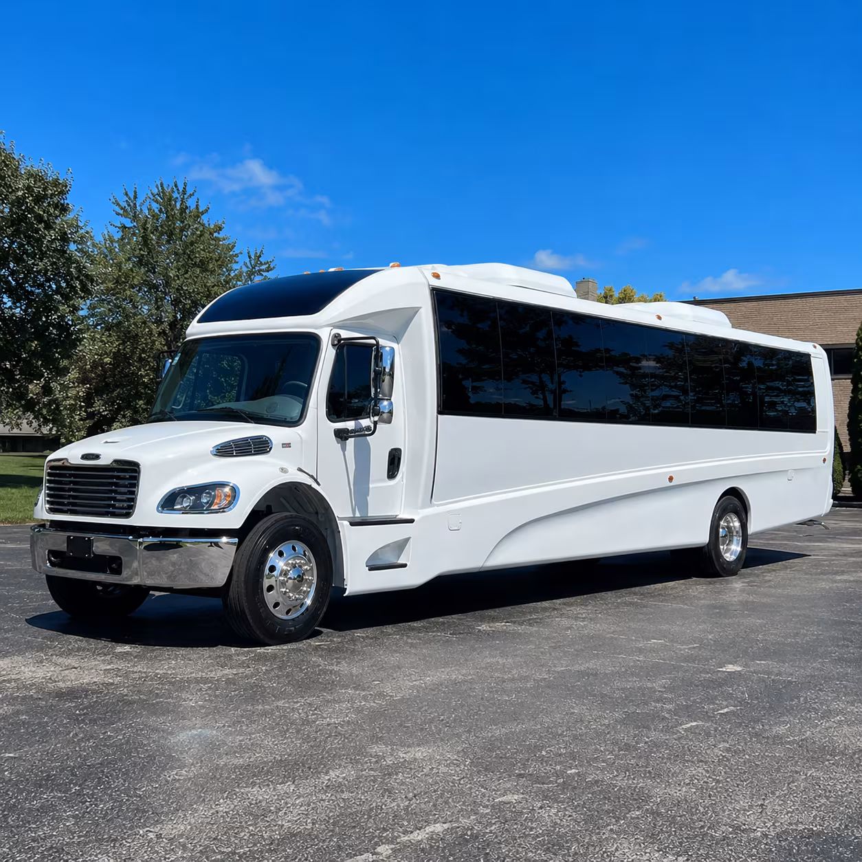 weekly worship shuttle buses for vista congregations